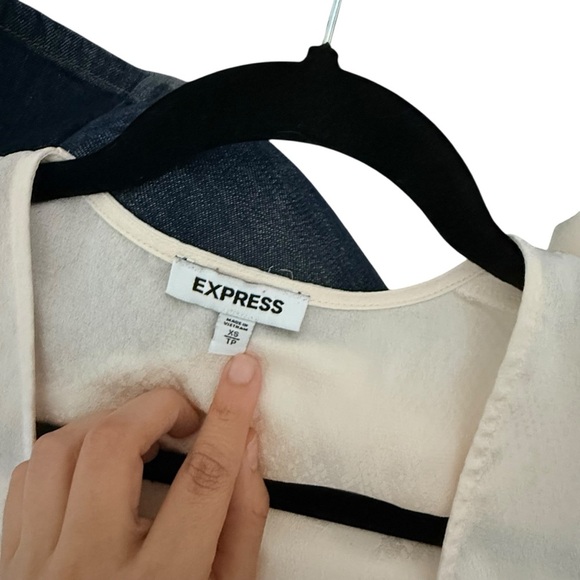 Express long sleeve bow blouse - Picture 5 of 6